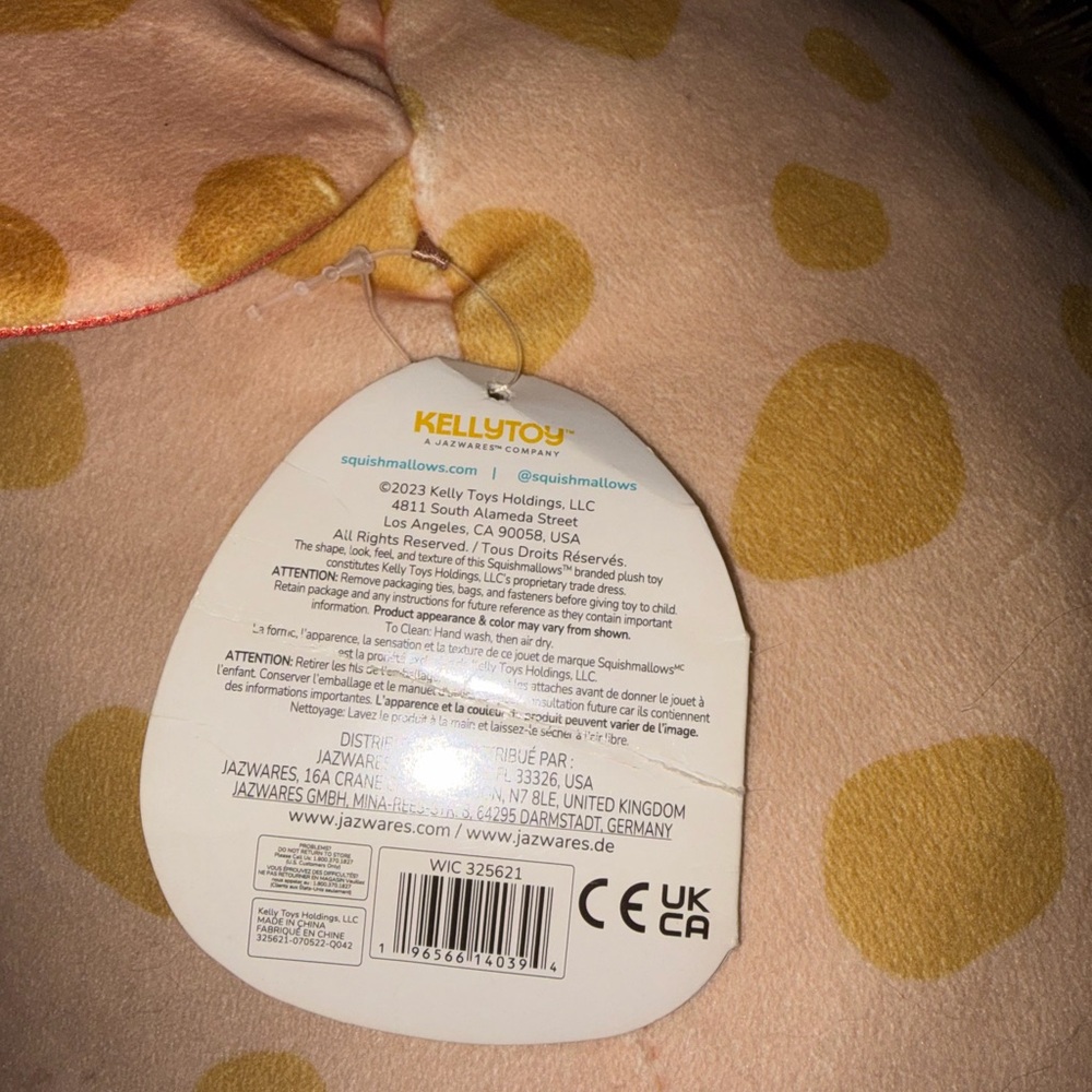 Cute Giraffe Squishmallow - Picture 5 of 7